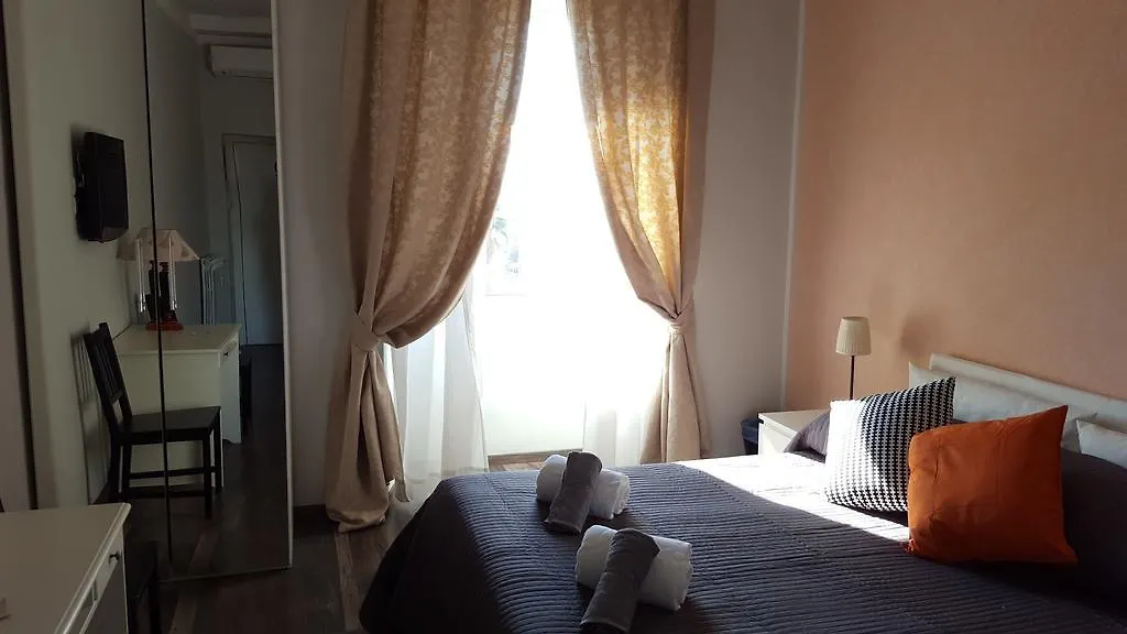 Luiza Vatican House Rome 2*,  Italie