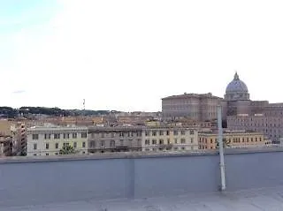 Luiza Vatican House Rome Italie